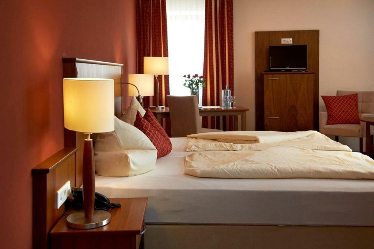 Hotelgasthof Zur Sonne Bad Gögging Εξωτερικό φωτογραφία
